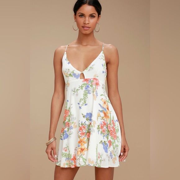 Lulus Dresses & Skirts - Lulus Lily Pond White Floral Print Swing Dress